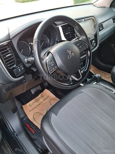 Mitsubishi Outlander 2019, 68,000 km - 2.4 l - Bakı
