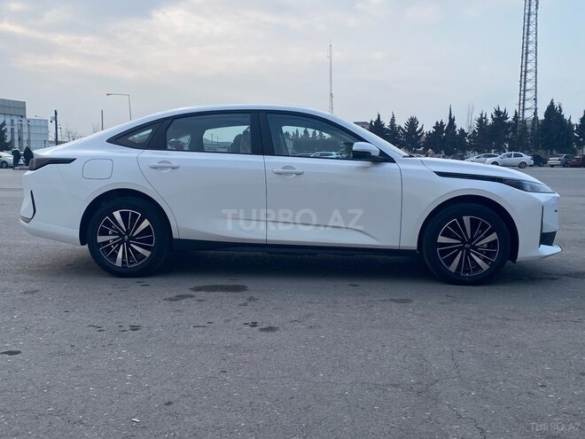 Changan Qiyuan A05 2024, 0 km - 1.5 л - Sumqayıt