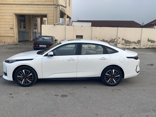 Changan Qiyuan A05 2024, 0 km - 1.5 л - Sumqayıt