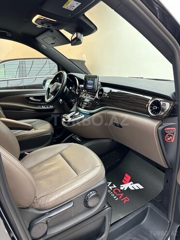 Mercedes V 250-11