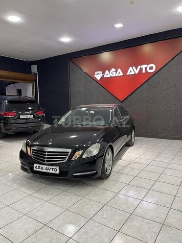 Mercedes E 220 d-1