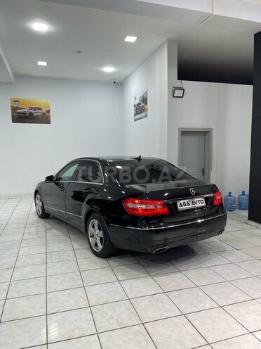 Mercedes E 220 d-11