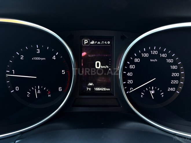 Hyundai Santa Fe-21
