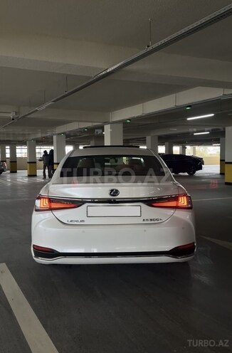 Lexus ES 300h 2021, 122,000 km - 2.5 l - Bakı