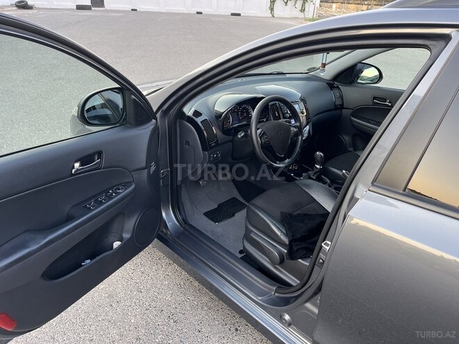 Hyundai i30 2011, 334,200 km - 1.6 л - Bakı