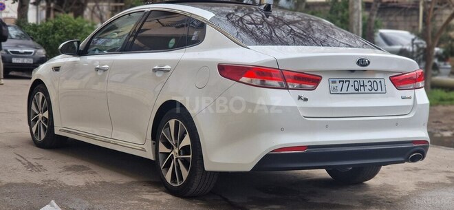 Kia K5-6