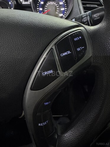 Hyundai Elantra 2015, 136,100 km - 1.8 л - Sumqayıt