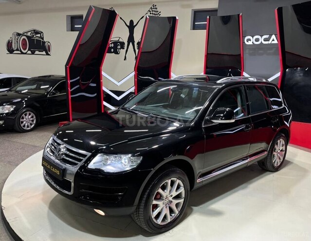 Volkswagen Touareg-1