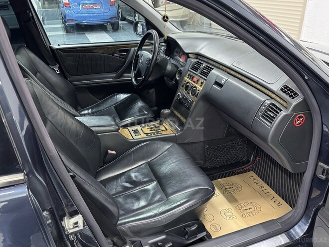 Mercedes E 240 1999, 400,000 km - 2.4 л - Sumqayıt