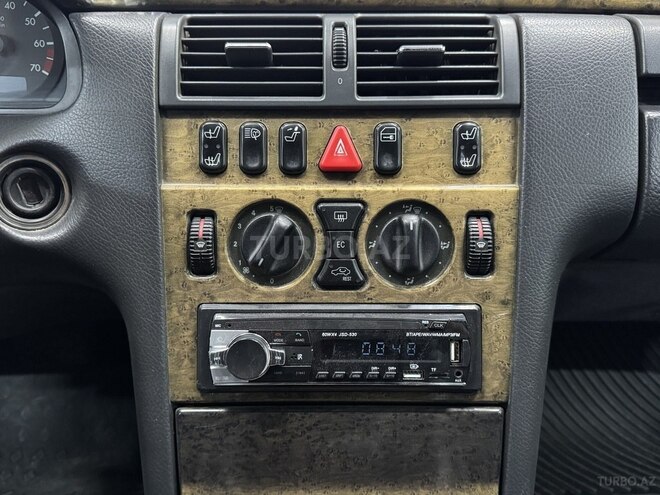 Mercedes E 240 1999, 400,000 km - 2.4 л - Sumqayıt