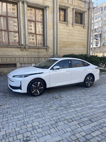 Changan Qiyuan A05 2025, 0 km - 1.5 л - Bakı