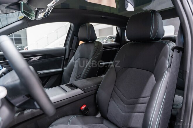 Geely Galaxy L6-12