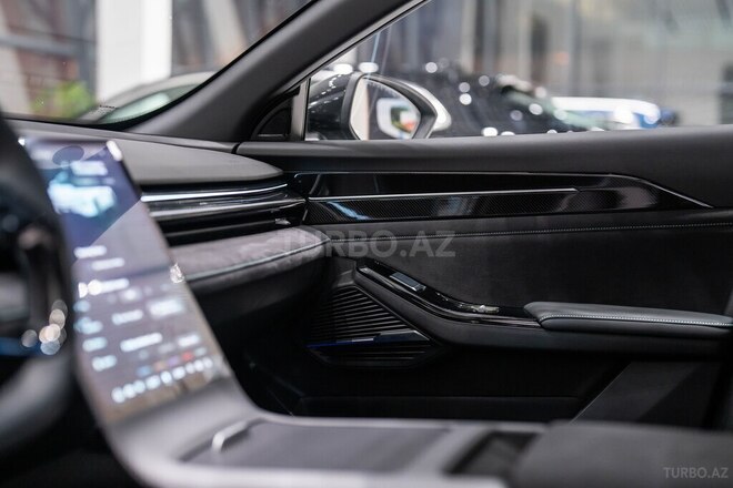 Geely Galaxy L6-23