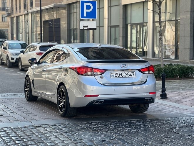 Hyundai Avante 2015, 113,800 km - 1.6 l - Bakı