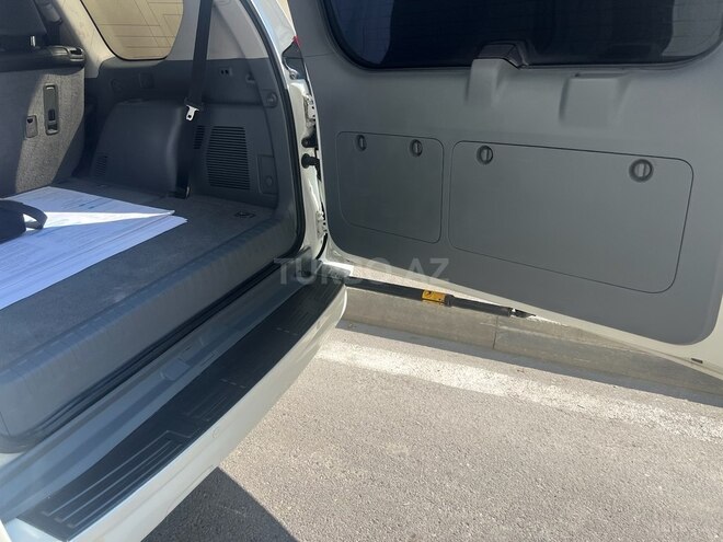Toyota Land Cruiser Prado-8