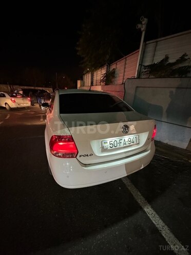 Volkswagen Polo 2013, 159,000 km - 1.6 l - Bakı