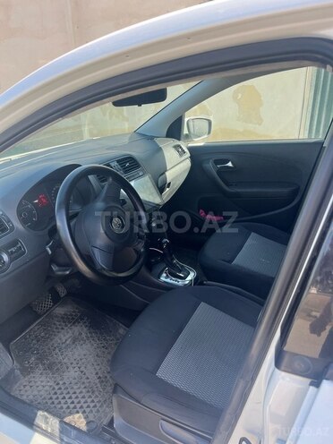Volkswagen Polo 2013, 159,000 km - 1.6 l - Bakı