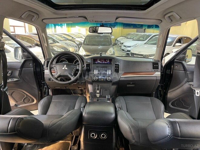 Mitsubishi Pajero 2009, 220,000 km - 3.0 l - Sumqayıt