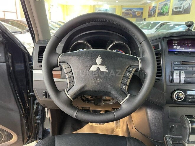 Mitsubishi Pajero 2009, 220,000 km - 3.0 l - Sumqayıt