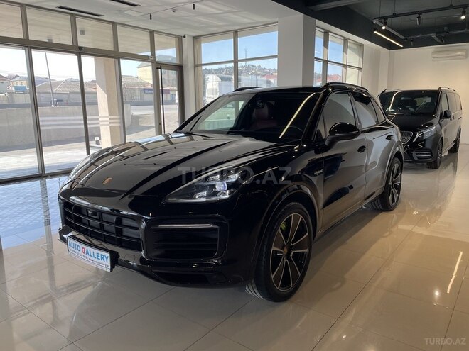 Porsche Cayenne E-Hybrid-3