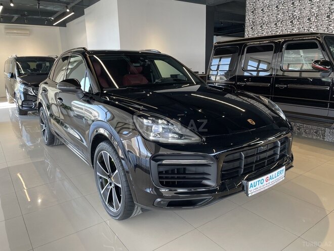 Porsche Cayenne E-Hybrid-2
