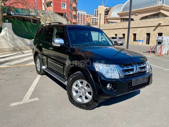 Mitsubishi Pajero-7