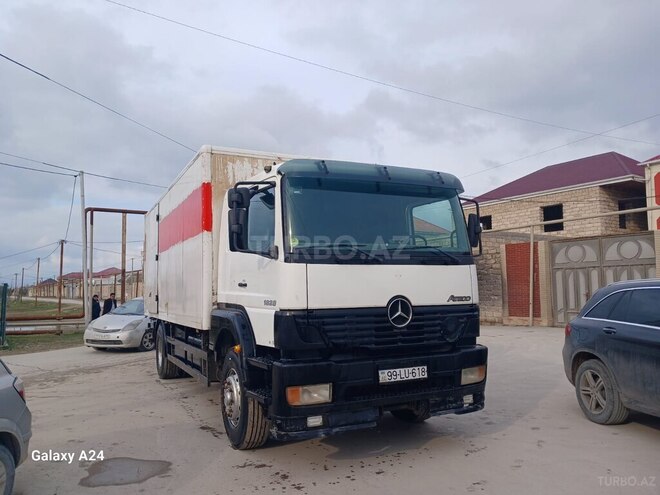 Mercedes Atego 1828 2003, 580,036 km - 6.4 l - Bakı