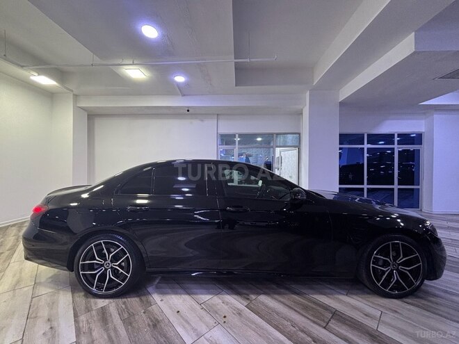 Mercedes E 300-4