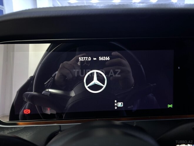 Mercedes E 300-10