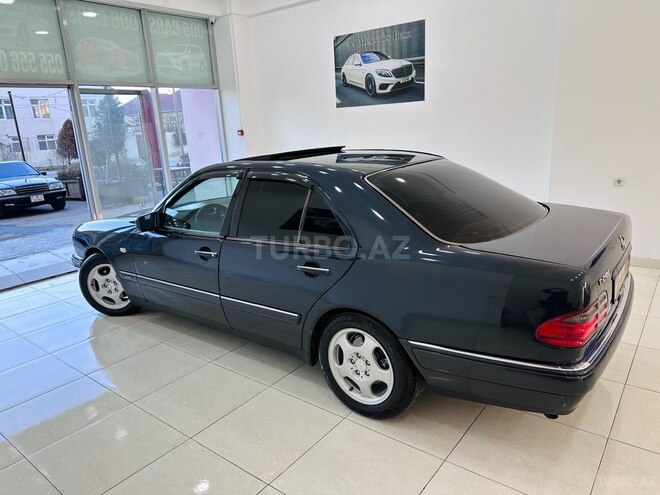Mercedes E 240 1998, 216,000 km - 2.4 l - Sumqayıt