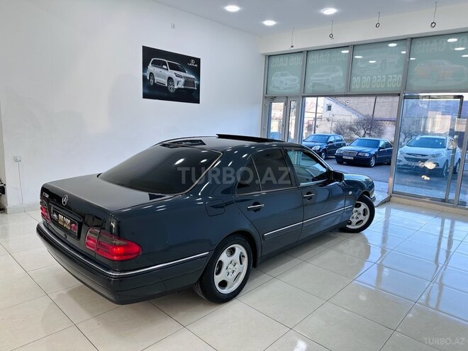 Mercedes E 240 1998, 216,000 km - 2.4 l - Sumqayıt