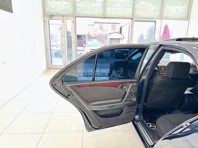 Mercedes E 240 1998, 216,000 km - 2.4 l - Sumqayıt