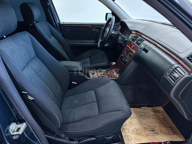 Mercedes E 240 1998, 216,000 km - 2.4 l - Sumqayıt