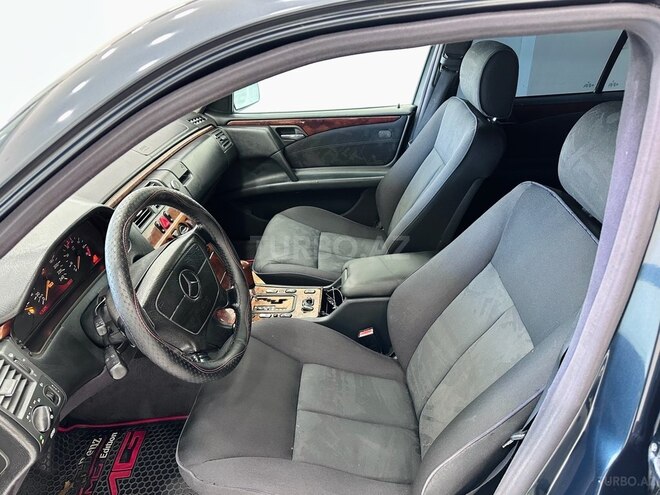 Mercedes E 240 1998, 216,000 km - 2.4 l - Sumqayıt