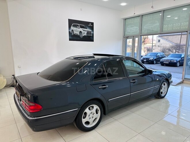 Mercedes E 240 1998, 216,000 km - 2.4 l - Sumqayıt