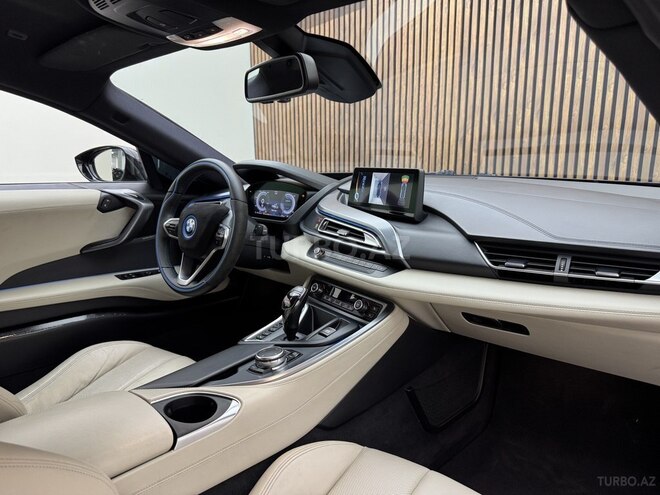 BMW i8 2014, 65,000 km - 1.5 l - Bakı