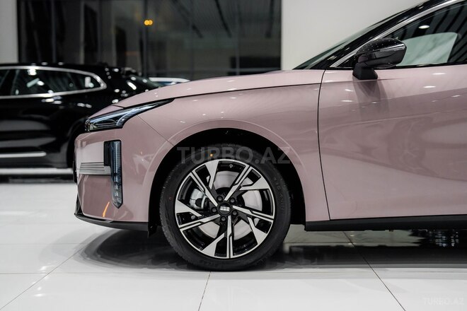 Geely Galaxy L6-7
