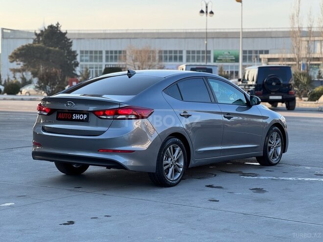 Hyundai Elantra 2018, 81,000 km - 2.0 l - Bakı