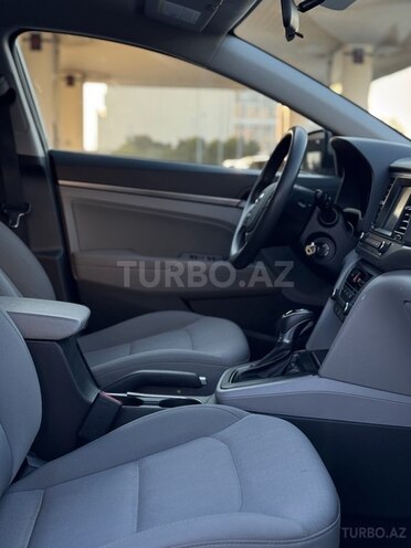 Hyundai Elantra 2018, 81,000 km - 2.0 l - Bakı