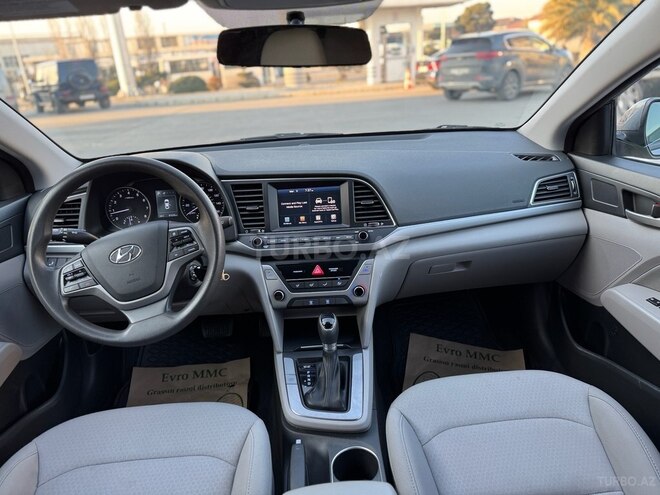 Hyundai Elantra 2018, 81,000 km - 2.0 l - Bakı