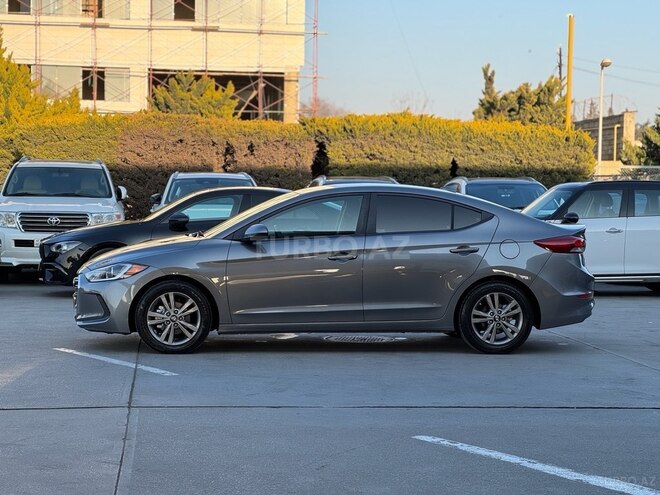 Hyundai Elantra 2018, 81,000 km - 2.0 l - Bakı