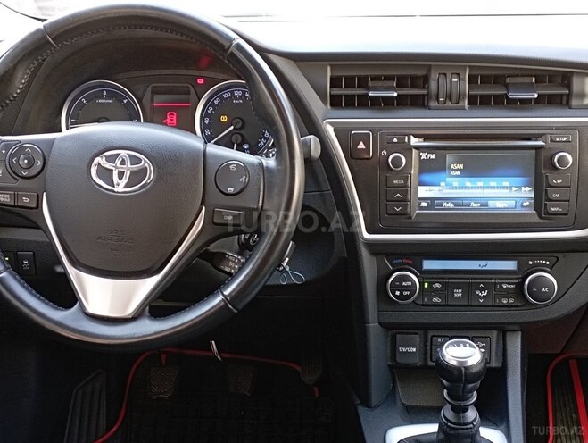 Toyota Auris 2014, 198,000 km - 1.4 l - Bakı