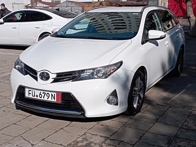 Toyota Auris 2014, 198,000 km - 1.4 l - Bakı