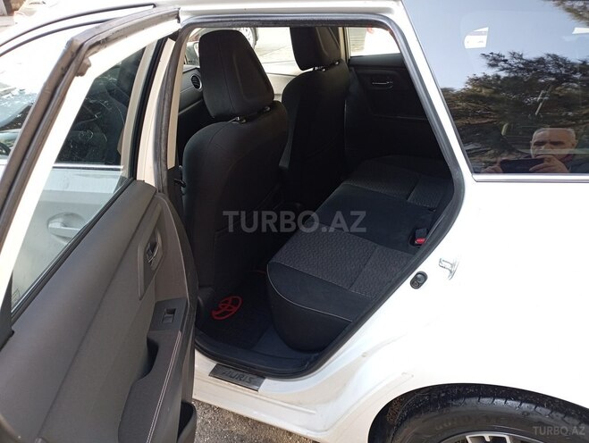 Toyota Auris 2014, 198,000 km - 1.4 l - Bakı