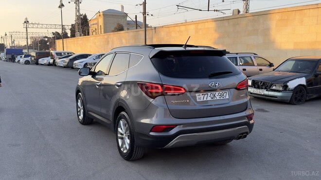 Hyundai Santa Fe-19