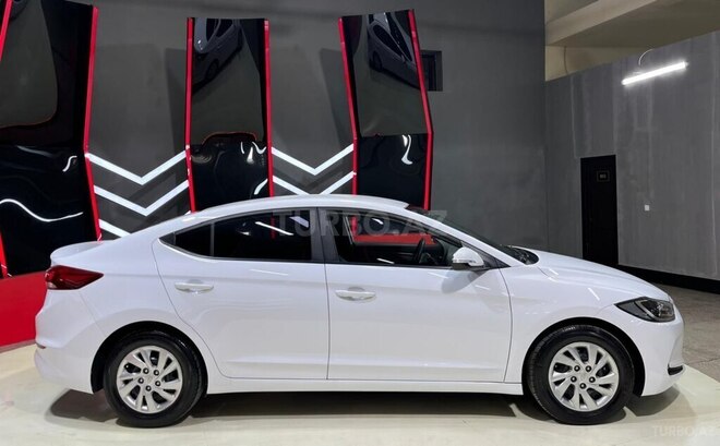 Hyundai Avante 2016, 140,000 km - 1.6 л - Sumqayıt
