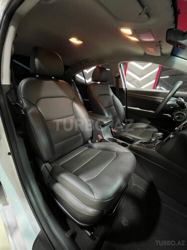 Hyundai Avante 2016, 140,000 km - 1.6 л - Sumqayıt