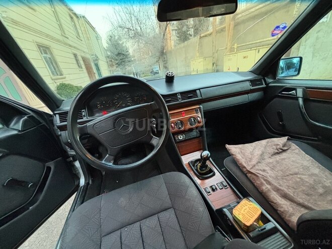 Mercedes E 200 1994, 360,000 km - 2.0 l - Bakı