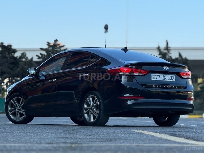 Hyundai Avante-5