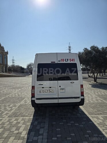 Ford Transit-18